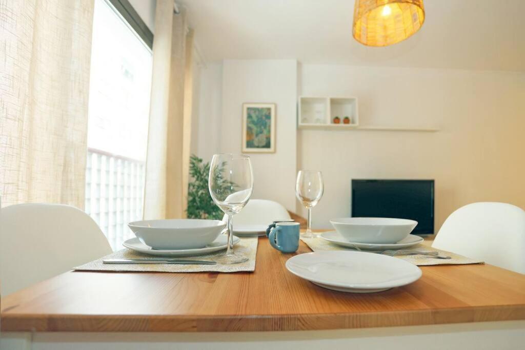 Casa Fenicia - Cosy Apartment With Free Private Parking Malaga Exterior photo